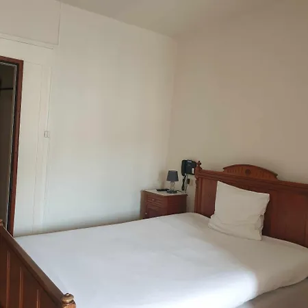 Des Xii Apotres & De La Cle Des Champs Hotel 2*